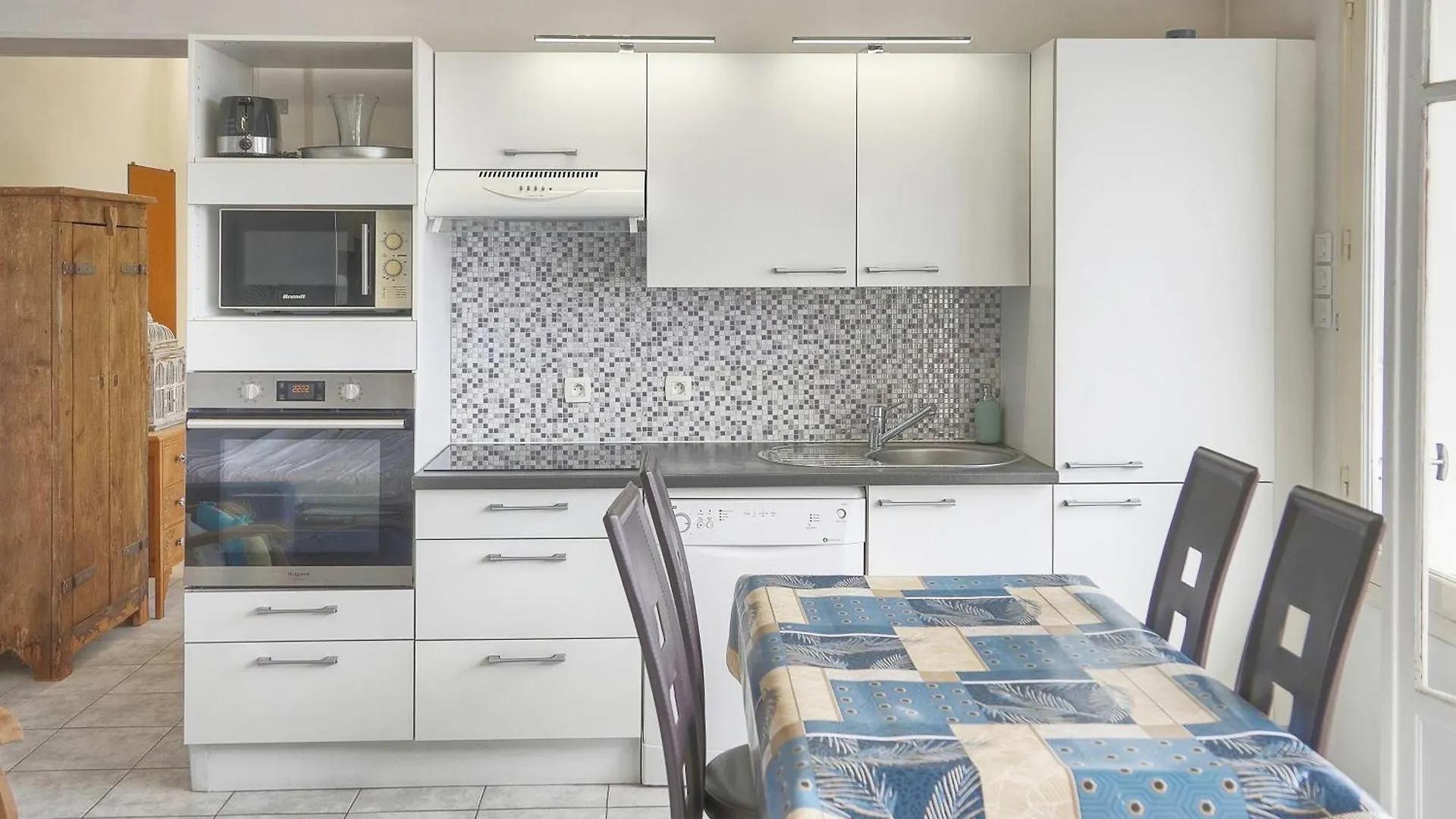 Apartament Frgk 